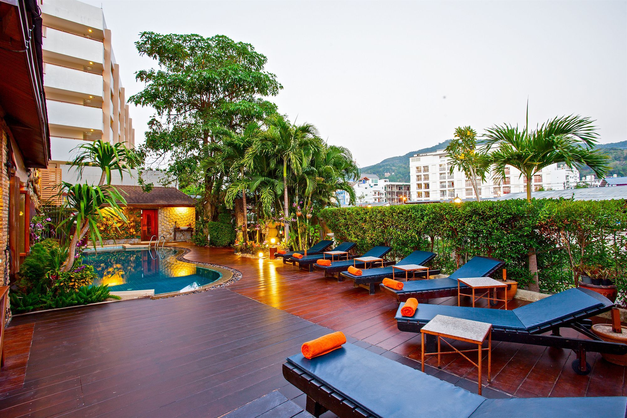 Orchid Garden Hotel Patong Ngoại thất bức ảnh